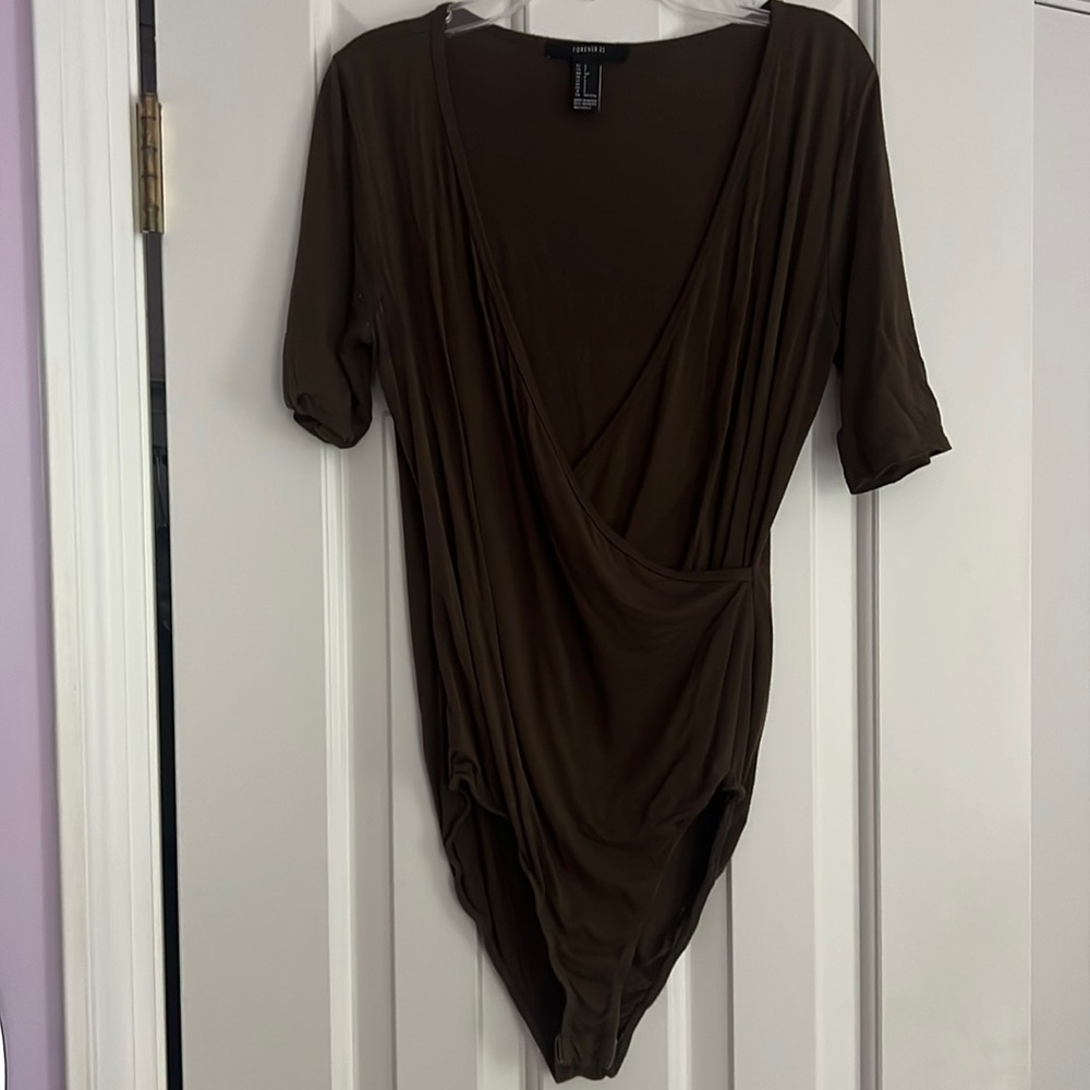 Forever 21 dark green quarter sleeved body suit!